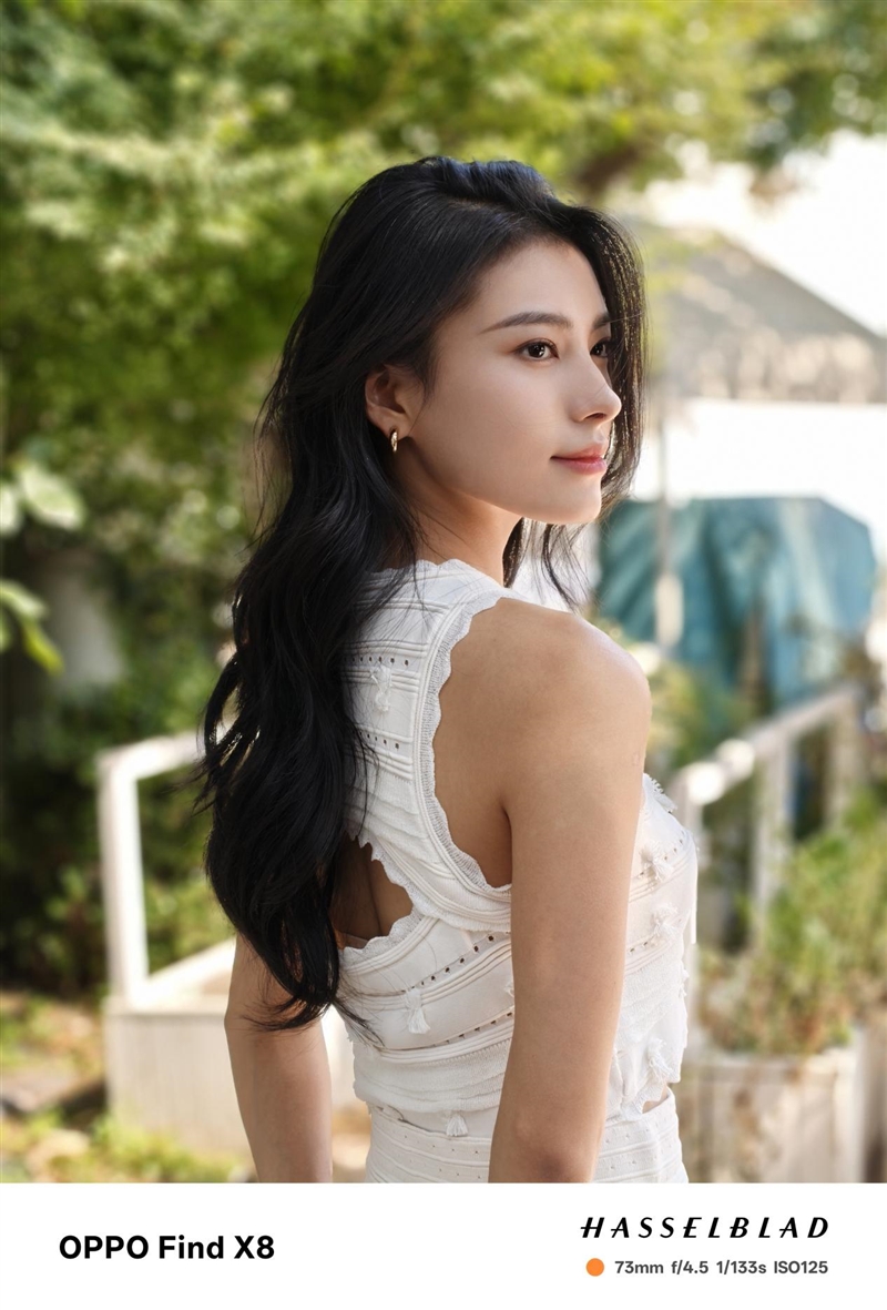 果里果气的直屏旗舰！OPPO Find X8深度评测：抬手就出片的抓拍氛围感神器