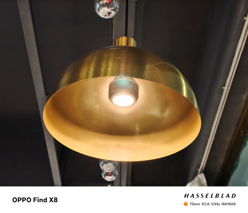果里果气的直屏旗舰！OPPO Find X8深度评测：抬手就出片的抓拍氛围感神器