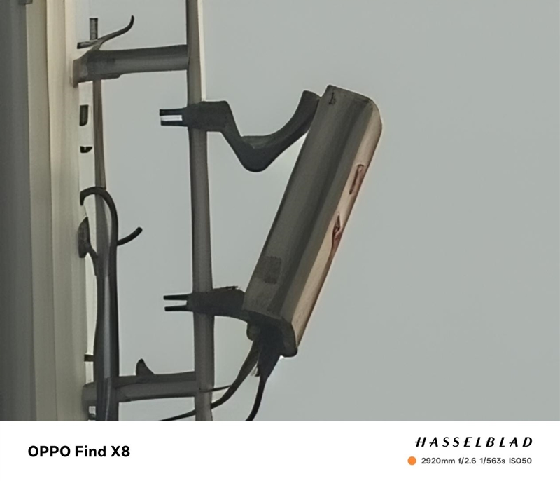 果里果气的直屏旗舰！OPPO Find X8深度评测：抬手就出片的抓拍氛围感神器