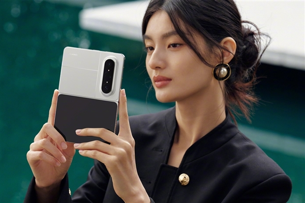 华为Pura X Max销量突破百万大关：iPhone Duo发布后华为销量大涨
