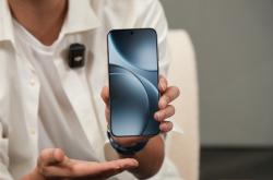 超越iPhone 17！OPPO Find X9系列真机提前看：最窄物理四等边