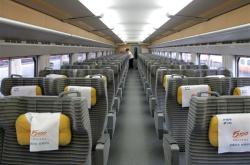 “歌迷专列”来了 凌晨加开跨省动车 网友：太方便了