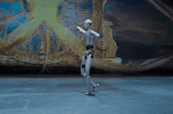 宇树最新机器人发布：1米8大高个 能跳舞会功夫