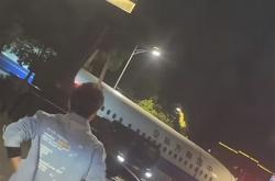 男子拍到武汉街头出现飞机 官方回应：系旧机拆解转运