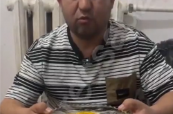 男子每日喝110个生鸡蛋：直言多年不生病 年轻又健康