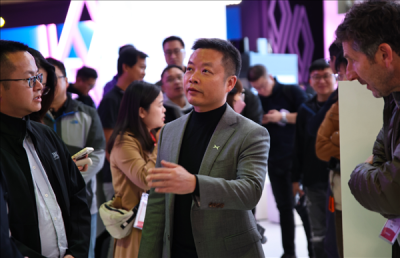 何小鹏曾找罗永浩做飞行汽车负责人：认为他是难得人选