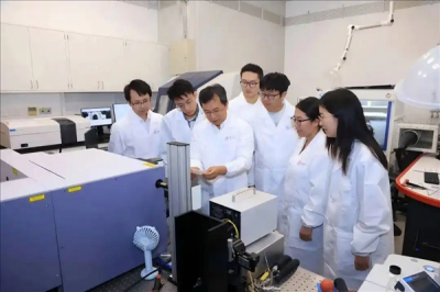 固态电池取得瓶颈技术突破 清华团队开发出高能量密度聚合物电解质