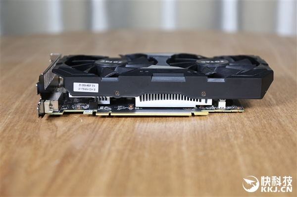 3D立体感十足 索泰GTX 1650毁灭者拆解图赏