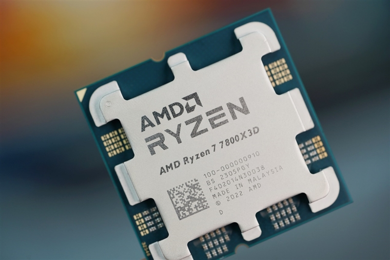 Intel平台磁盘随机性能遥遥领先！i7-13700KF VS. 锐龙7 7800X3D对比评测