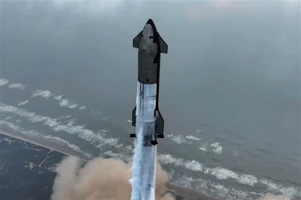 马斯克:首艘前往火星的星舰飞船将在2年后发射