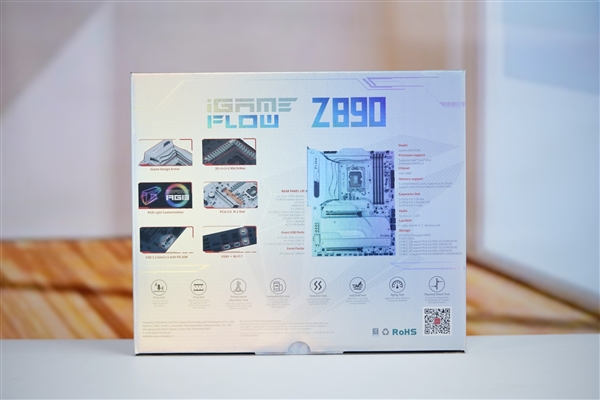 白色风格装机必备!七彩虹iGame Z890 FLOW V20主板图赏