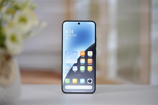 直屏小旗舰从未如此强悍!小米15图赏
