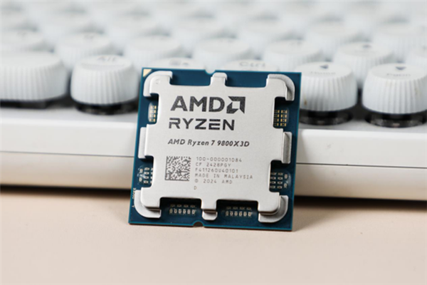 毫无争议的游戏性能王中王!AMD锐龙7 9800X3D处理器上手实测
