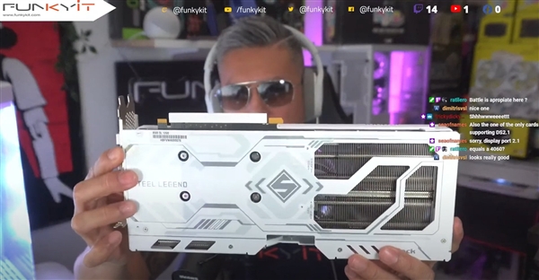 Intel锐炫B580显卡全球首秀!几乎全白 漂亮