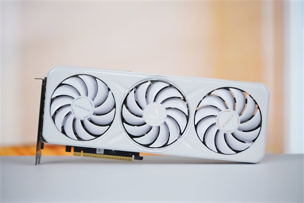 陶瓷般质感!铭瑄Intel Arc B580 iCraft 12G显卡图赏