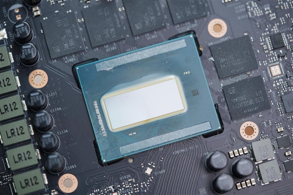 陶瓷般质感!铭瑄Intel Arc B580 iCraft 12G显卡图赏