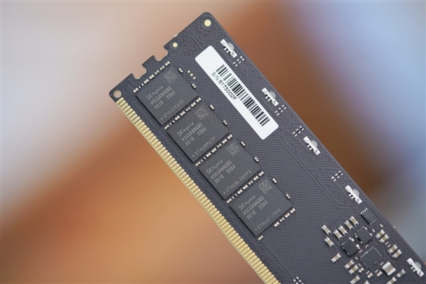酷睿Ultra 200S越来越好用了!一键超频配上DDR5-8400 原地起飞