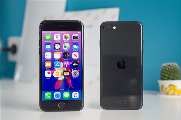 替换高通!苹果自研5G基带来了:iPhone 16E首发