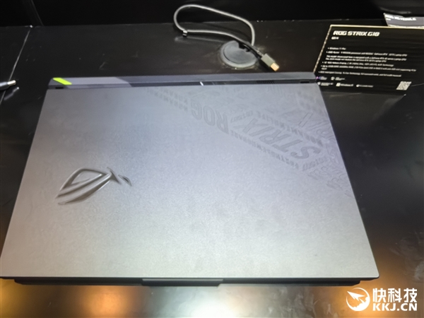 首发锐龙9 9955HX3D神U!ROG游戏本全线升级 还有RTX 5090扩展坞