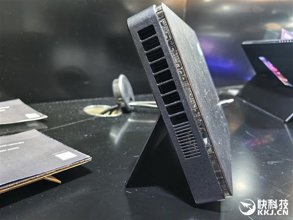 首发锐龙9 9955HX3D神U!ROG游戏本全线升级 还有RTX 5090扩展坞