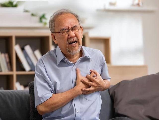 冠心病死亡人数越来越多，元凶被找到了？医生：冬季这4物要少吃