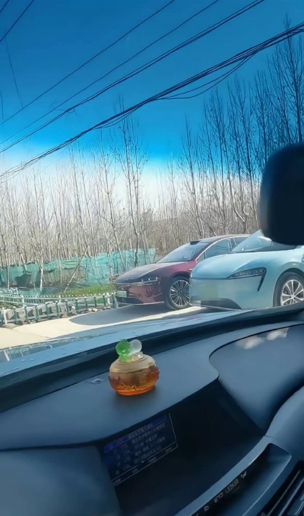 余承东在安徽老家画面曝光:还是那么接地气
