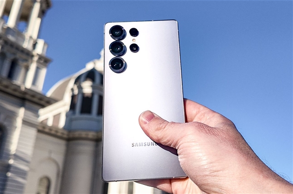 直屏大王!三星Galaxy S25 Ultra上手