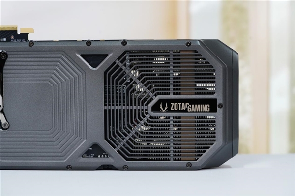 无限镜设计!索泰RTX 5070 Ti AMP EXTREME INFINITY显卡图赏