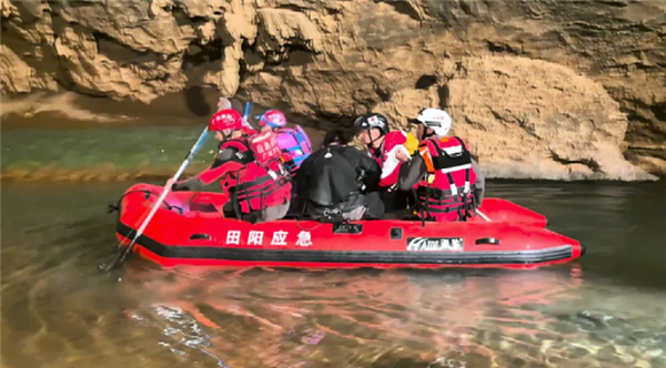 国内首例!两人在水下28米深溶洞失联69小时 成功获救