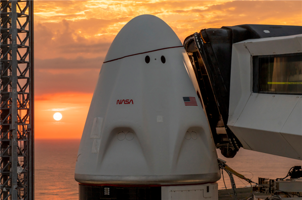 SpaceX飞龙船准备起飞!滞留太空9个月的美国两名宇航员 终于要回家了