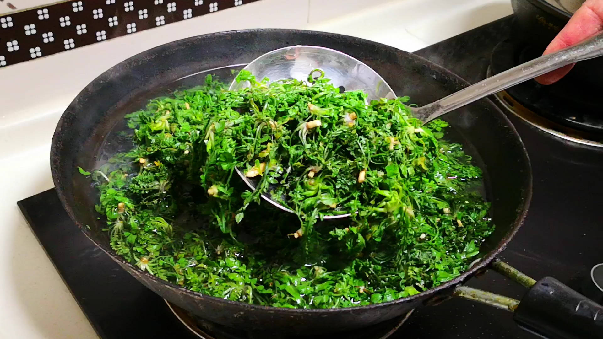 春天，这4种菜要常吃，清肝火、助睡眠，正上市抓紧吃，不要错过