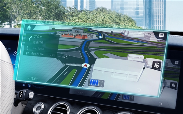 最便宜的奔驰轿跑来了!2025 款奔驰CLA上市:30.92万起售