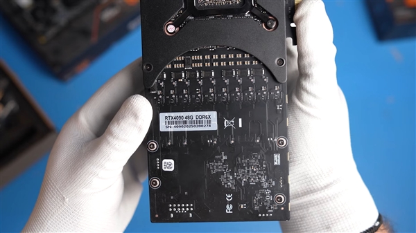 RTX 4090 48GB拆解、实测:噪音吵得耳朵要崩溃了