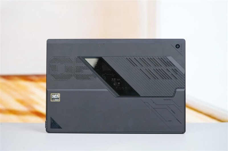 CPU超越i9-14900HX、核显强于RTX 4060！ROG幻X 2025评测：唯一能跑70B大模型