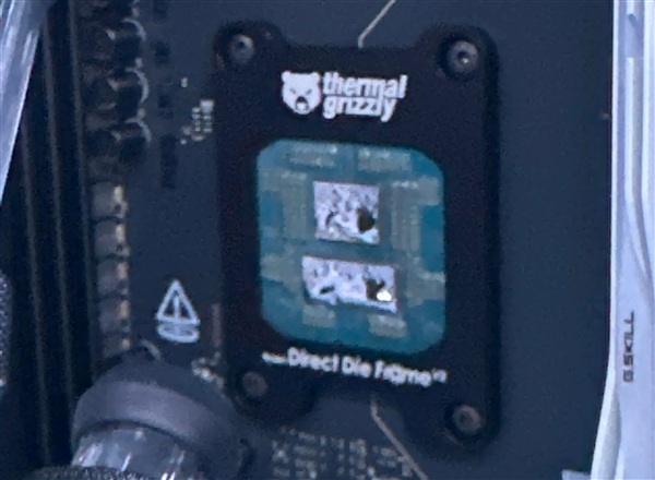 新手第一次开盖AMD锐龙9 9950X3D成功!只用两样简单工具