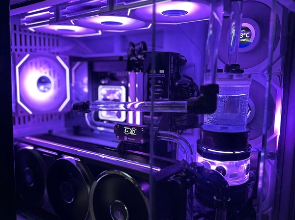 新手第一次开盖AMD锐龙9 9950X3D成功!只用两样简单工具