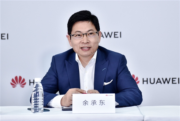 AEB领先同行、车没电池问题燃烧！余承东：华为把钱花到看不见的地方