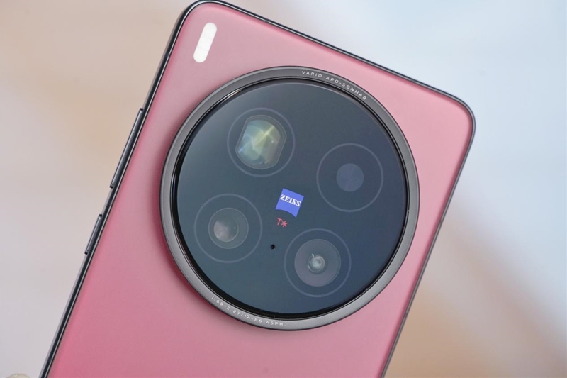 史上首款手机“大炮”！vivo X200 Ultra评测：自带外挂的全能V单