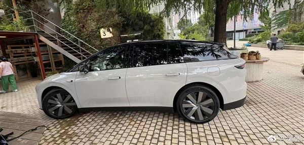 理想纯电路上最关键一环 全新i6实车曝光：预计售价25万级