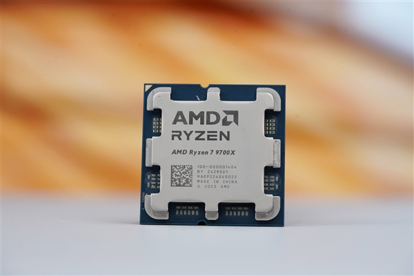 7打9帧数照样赢!锐龙7 9700X游戏对比酷睿Ultra 9 285K