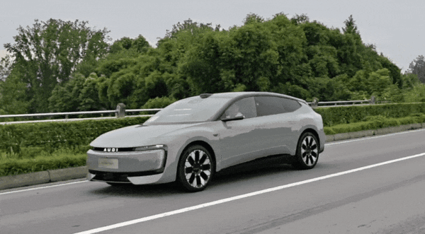 有槽点、没法装B 但我还是被这台20多万的奥迪爽到了!