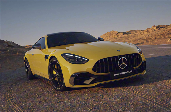 配“地表最强量产四缸机” 全新AMG双门跑车上市：售价没破百！
