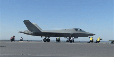 福建舰上的弹射起步 可能比我们想的还猛