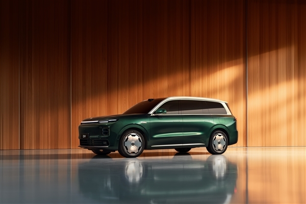 增程比纯电车续航还高！零跑汽车旗舰D平台六大技术一图看懂