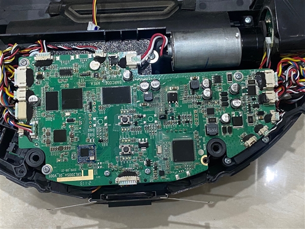 用户禁止数据收集后 扫地机器人竟然被远程指令“杀死”!