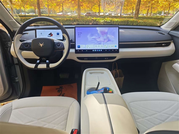 上市不到1月交付就破万台 6.28万起的极狐阿尔法T1为何能一把破圈