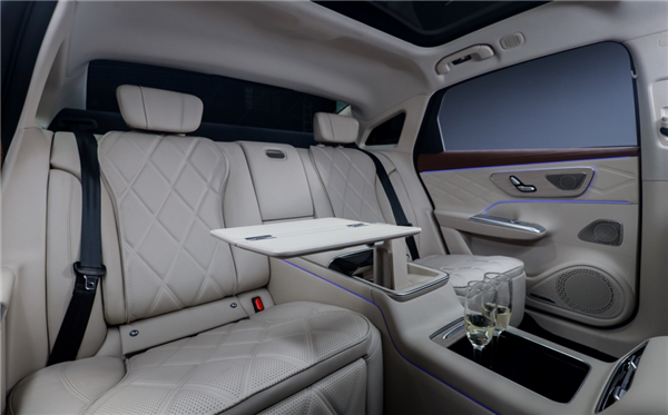 猎鹰700辅助驾驶上车!奇瑞风云A9L光辉版上市:17.19万起