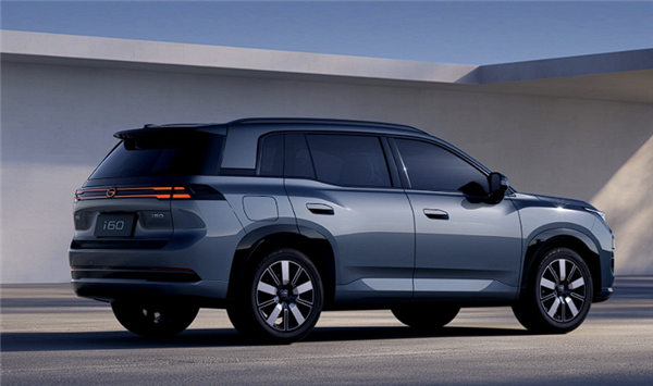 一升油发3.73度电 广汽埃安首款增程i60上市:10.48万起开卷