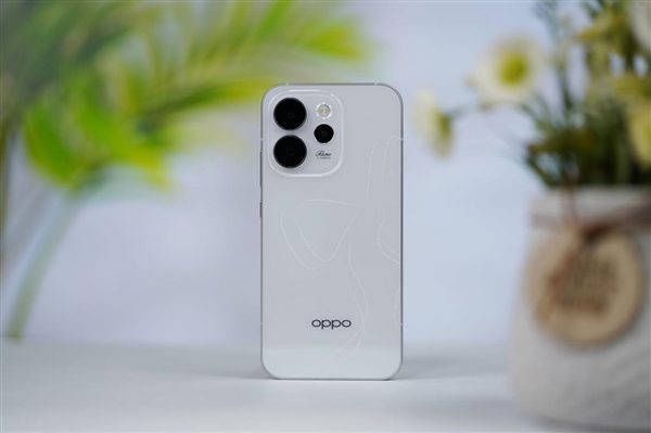 时尚、璀璨、闪耀！OPPO Reno 15评测：6.3英寸掌中影像旗舰！