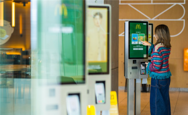 星巴克、汉堡王卖身等于外资大撤退吗 快别扯了！